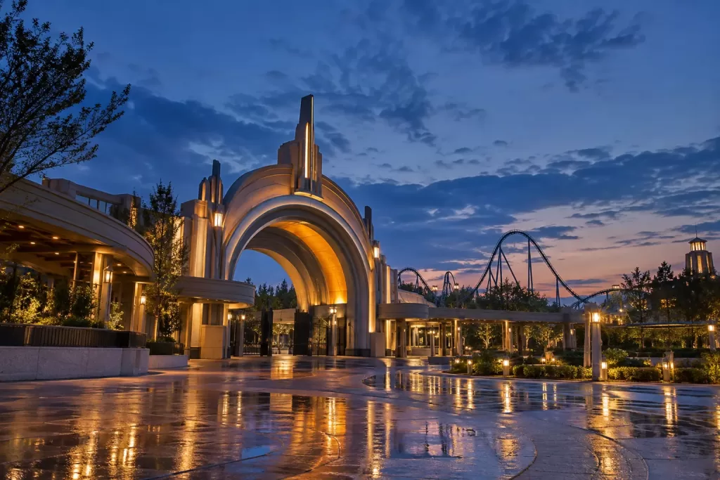 Empty fictional British entertainment resort entrance for Universal UK resort investment 2026 editorial image